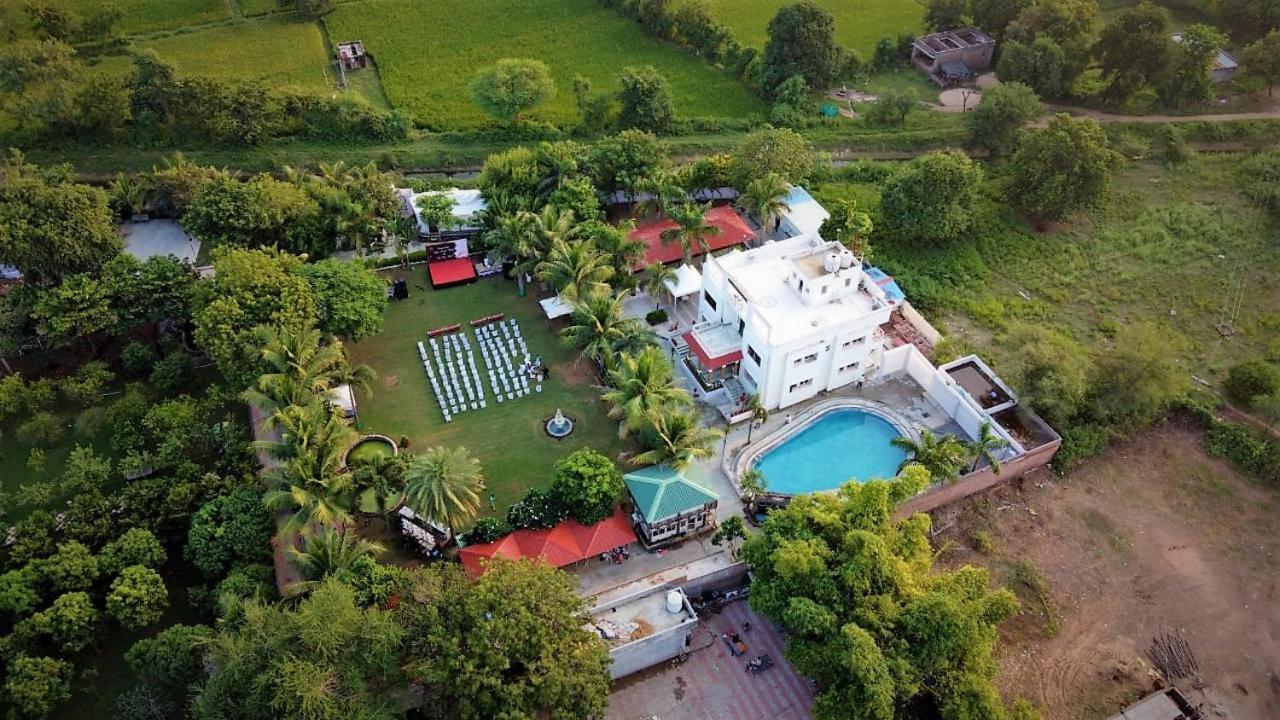 Royal Club & Resort Ahmedabad Exterior foto